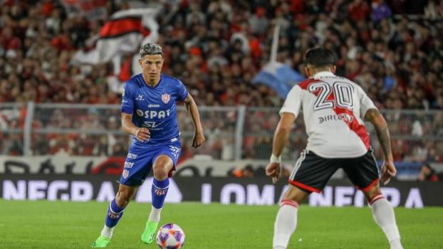 Unión: Lucas Esquivel continuará su carrera en Athletico Paranaense de  Brasil