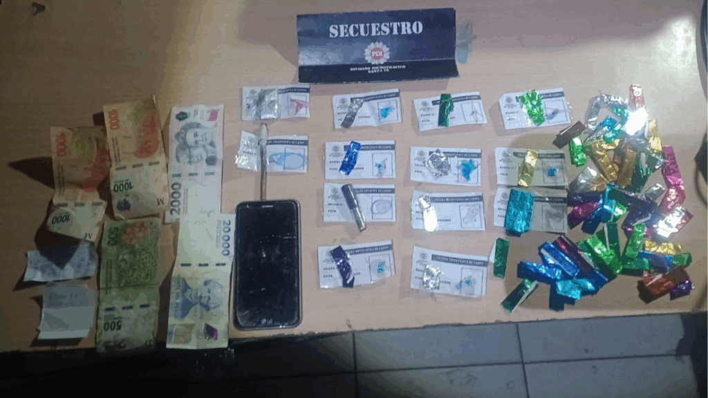 Secuestro de drogas y detenciones