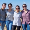 En nuestra provincia de Santa Fe, son muchas las mujeres que están al frente de establecimientos familiares, en tambos, en huertas, en granjas, en apicultura o en producciones intensivas como la frutilla, el pecán o la horticultura.