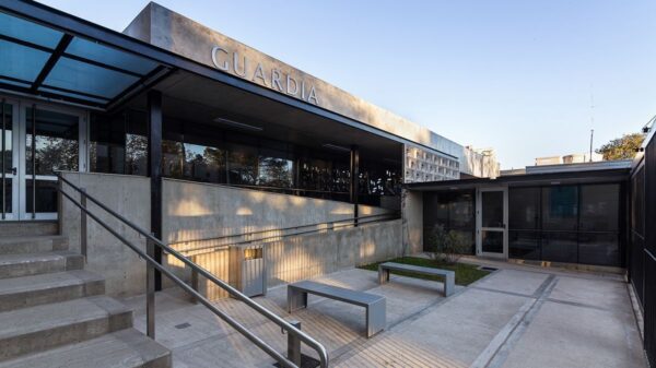 La víctima fue trasladada al Hospital José María Cullen