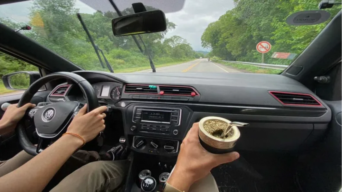 mate al volante