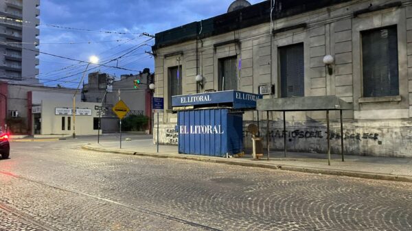 Rivadavia y Rioja, donde fue detenido el agente policial