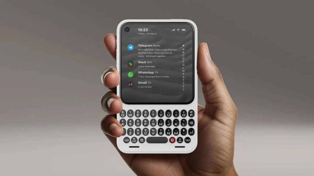 El nuevo telefeno Clicks Communicator inspirado en BlackBerry,